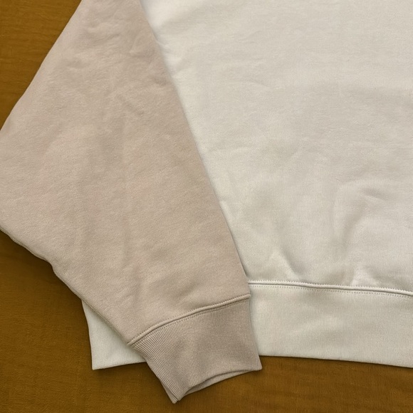 Nike ACG Therma-FIT
Women's "Tuff Knit" Fleece Hoodie - Picture 11 of 14